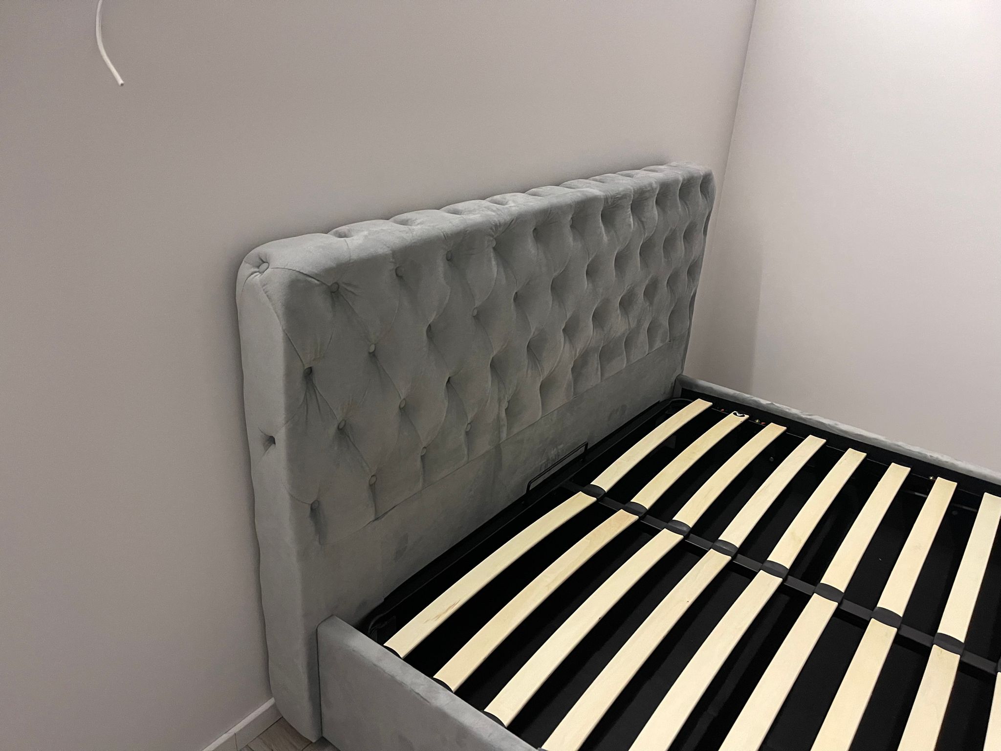 Gulta Belinda ar veļās kasti - Image 3